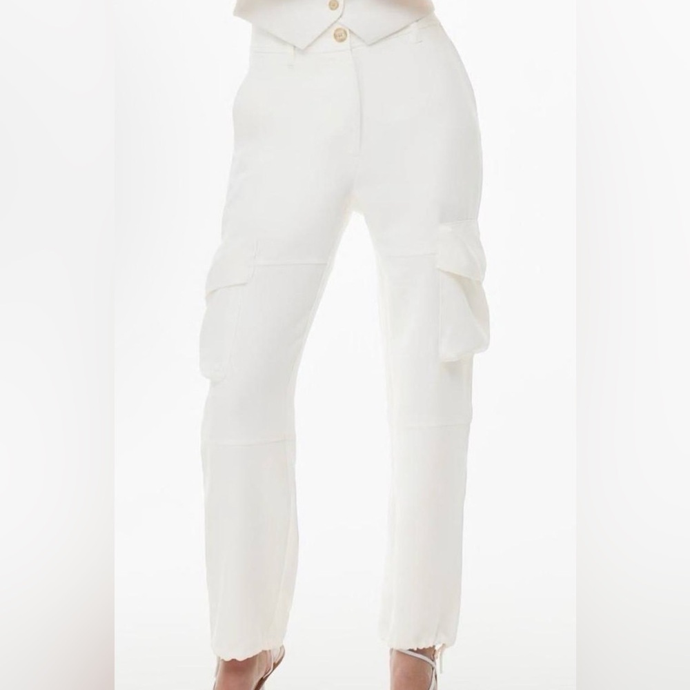 Wilfred Cream Cargo Joggers